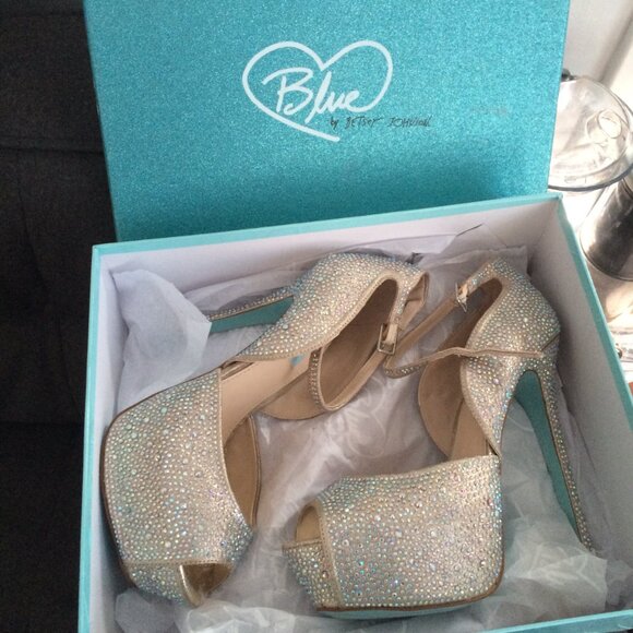 NEW Blue by Betsey Johnson Champagne Beaded Heels - Picture 2 of 3